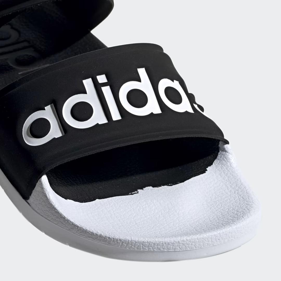 La sandalia modelo Adilette de Adidas