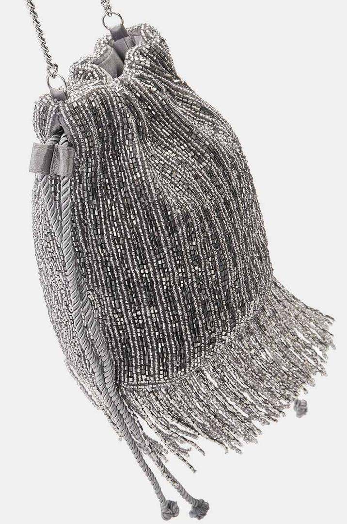 Bolso saca flecos abalorios de Pull&Bear