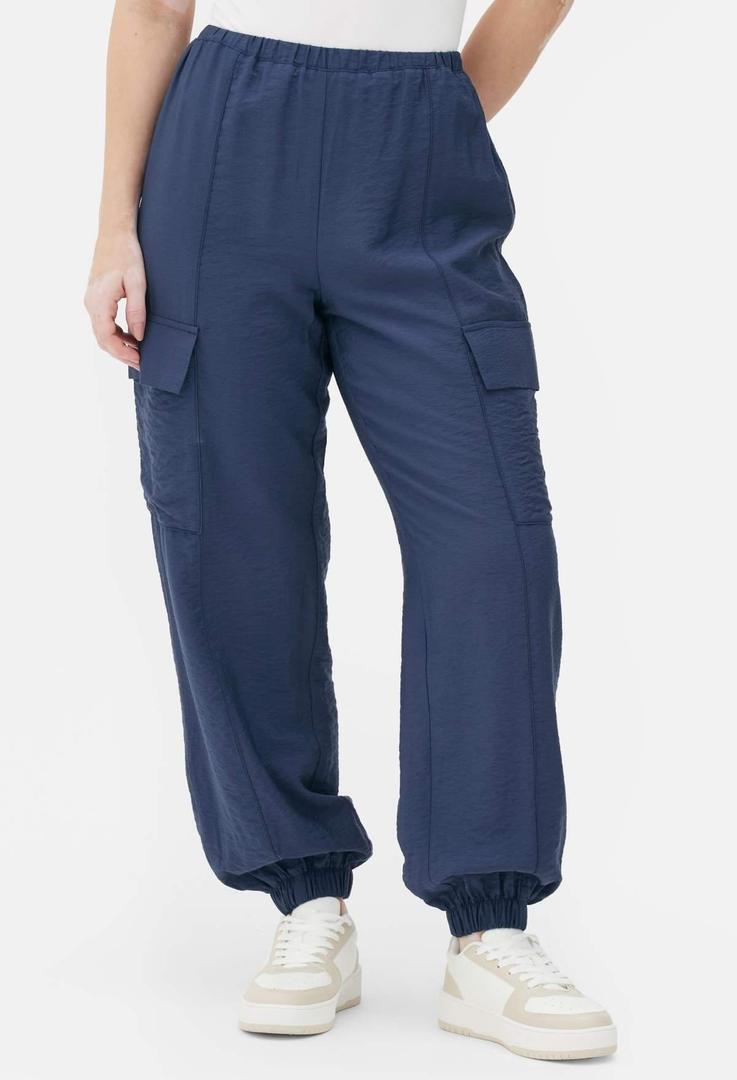 Pantalones cargo de corte holgado de Primark