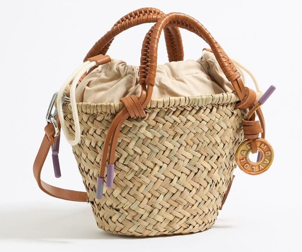 El nuevo bolso capazo pequeño natural de Bimba y Lola