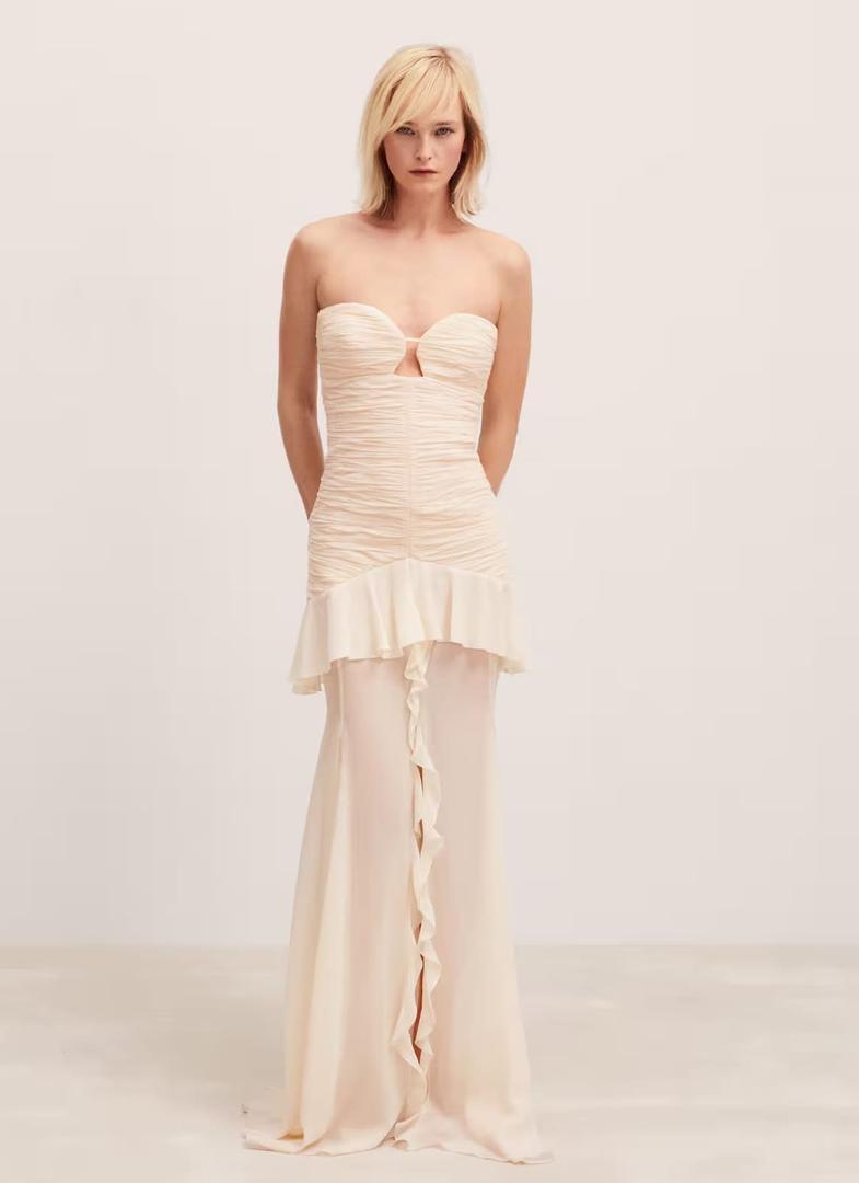 El vestido drapeado con escote corazón estilo mermaidcore de Mango