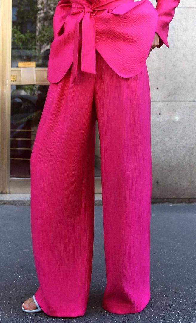 Pantalón ancho pinzas de Zara