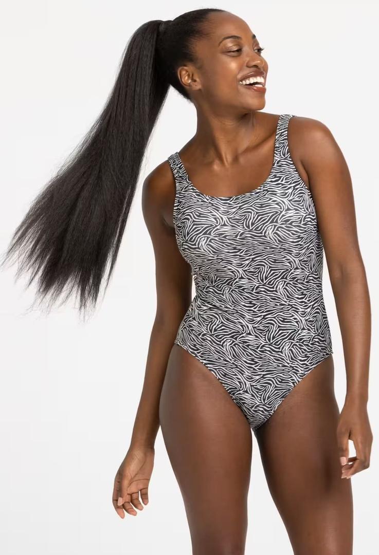 El nuevo bañador Heva Joy Zeb de mujer negro de Decathlon
