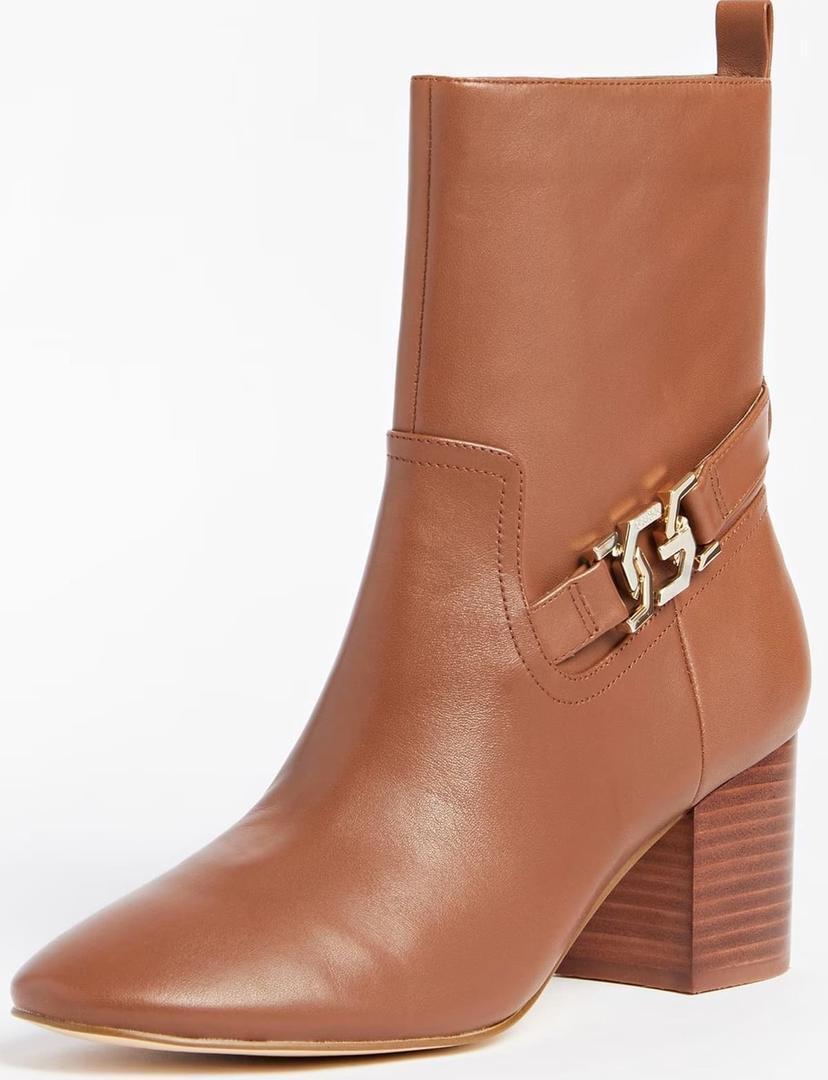 Los botines sabean de piel auténtica de Guess