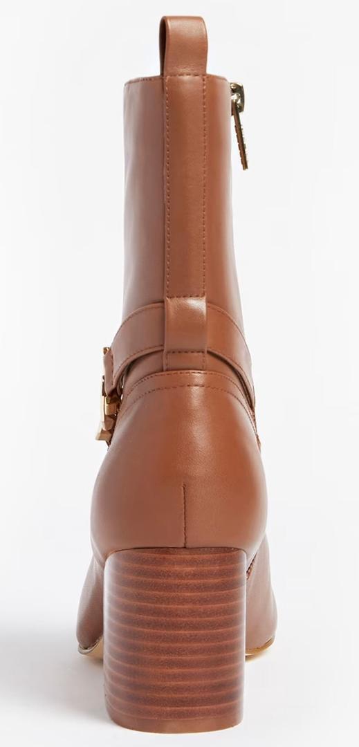 Los botines sabean de piel auténtica de Guess