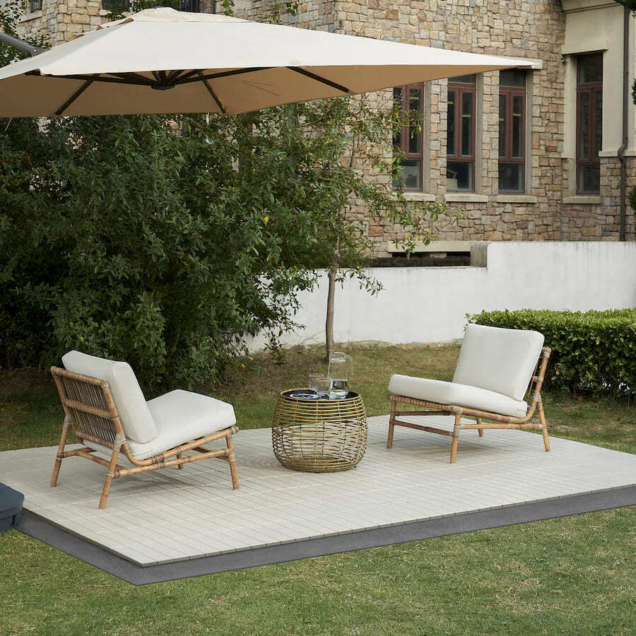 El sofá de dos plazas exterior de ratán natural color beige TVARÖ de Ikea