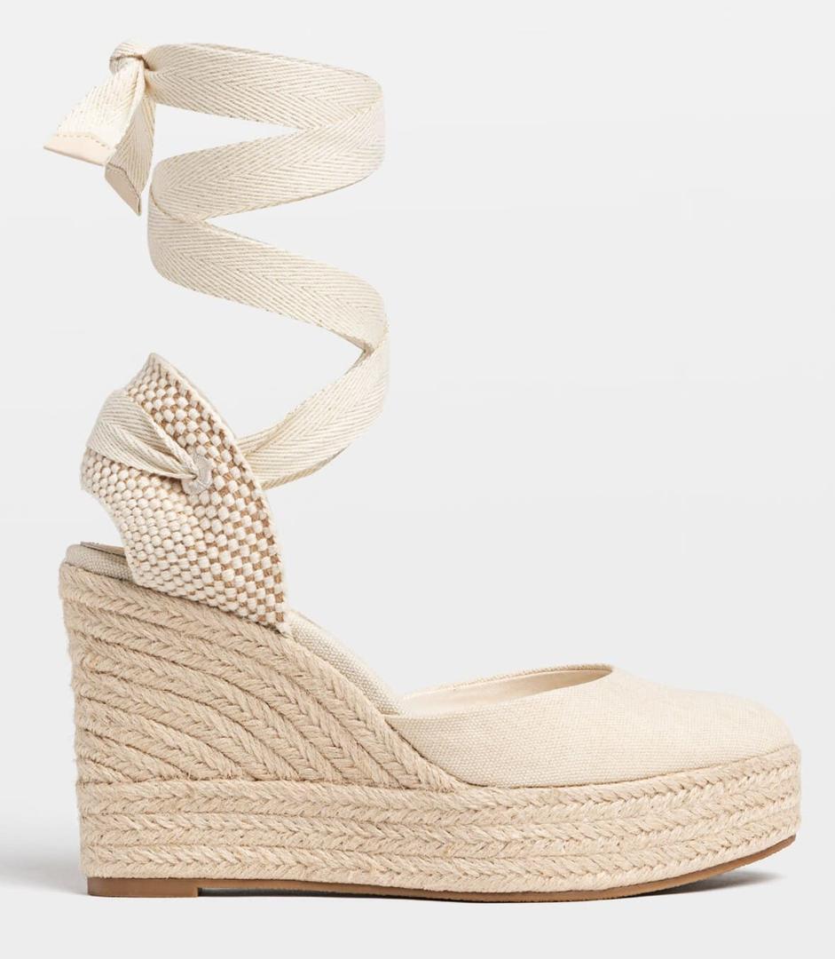 Cuñas de yute atadas