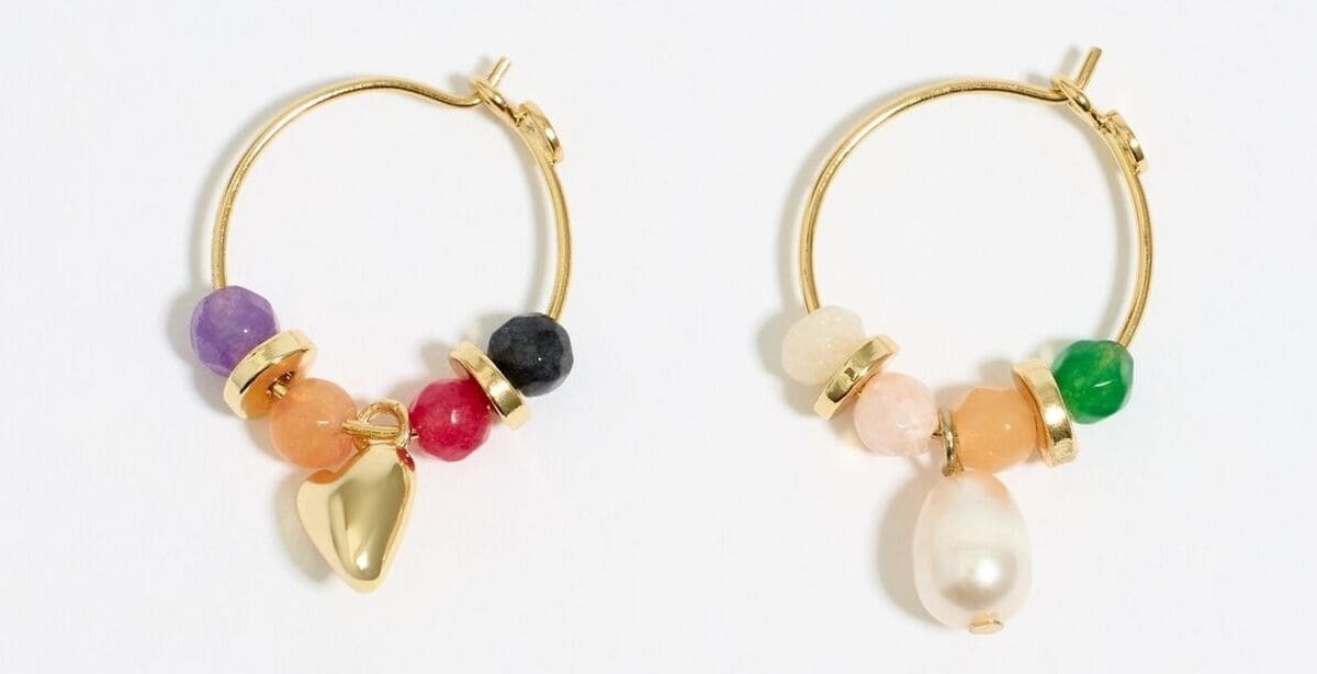 Los pendientes de aro con corazón y perla multicolor de Bimba y Lola