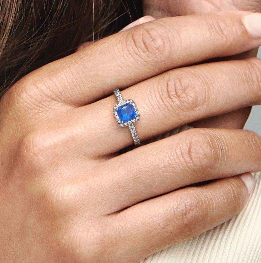 Anillo en plata de ley Elegancia Atemporal Azul de Pandora