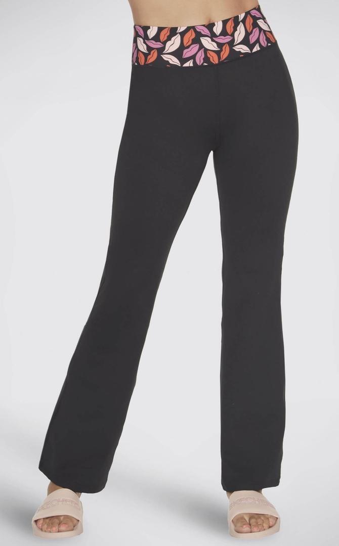 DVF GO SCULPT Flare Pant de Skechers