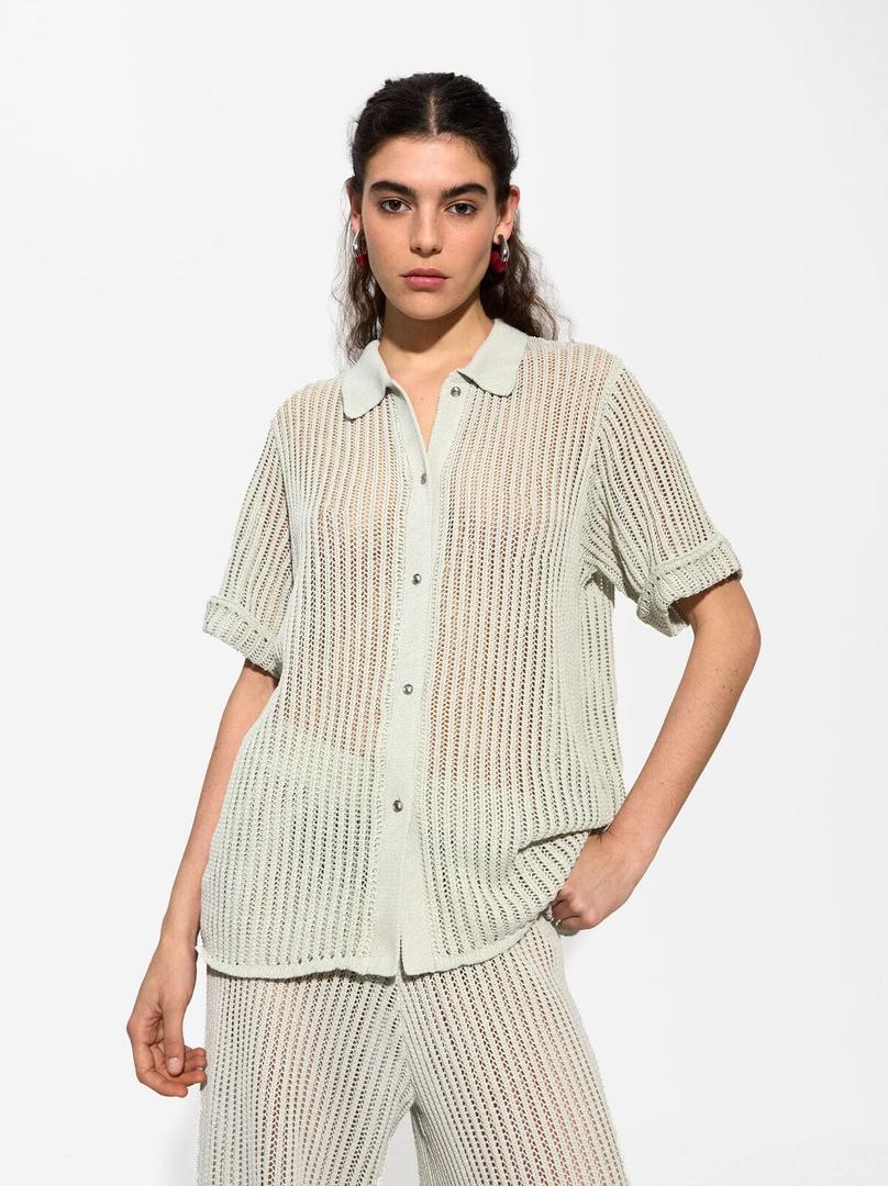 El nuevo cárdigan de punto con botones de Parfois