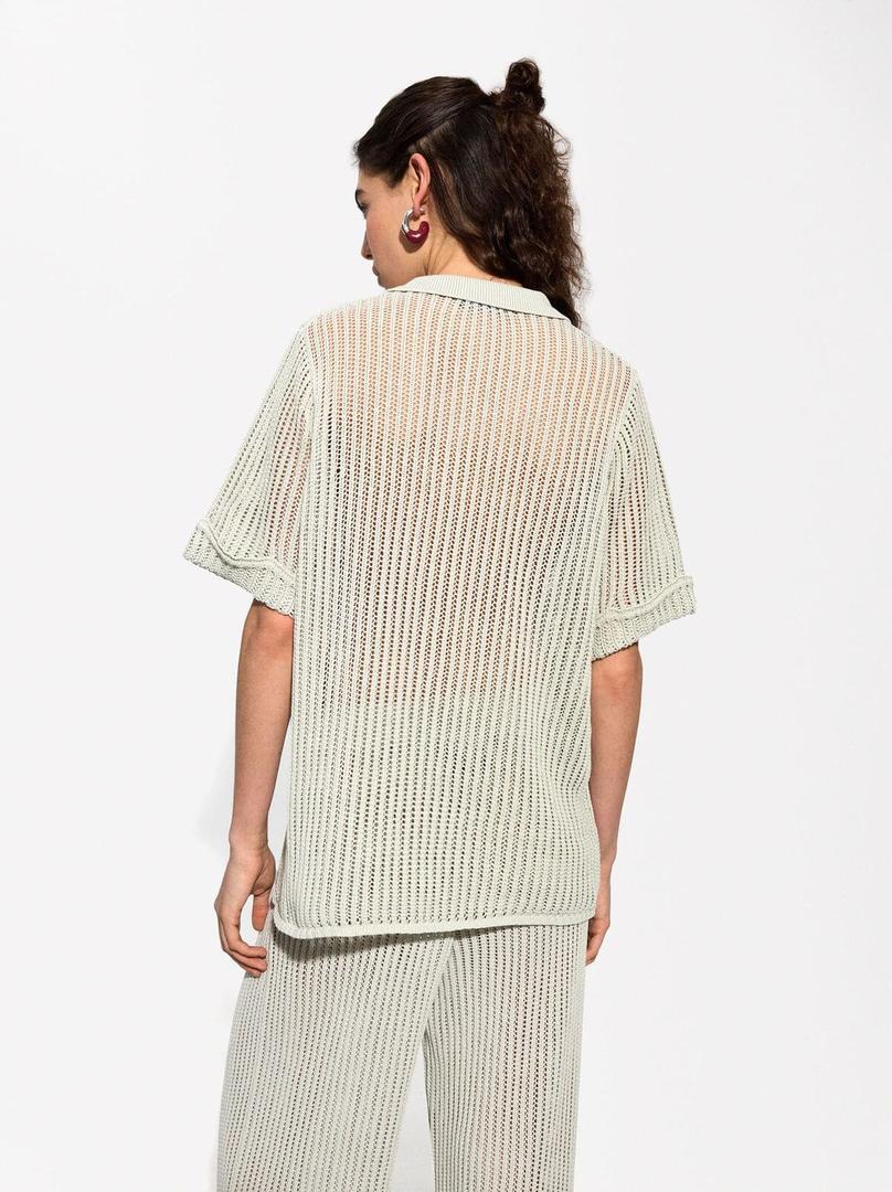 El nuevo cárdigan de punto con botones de Parfois