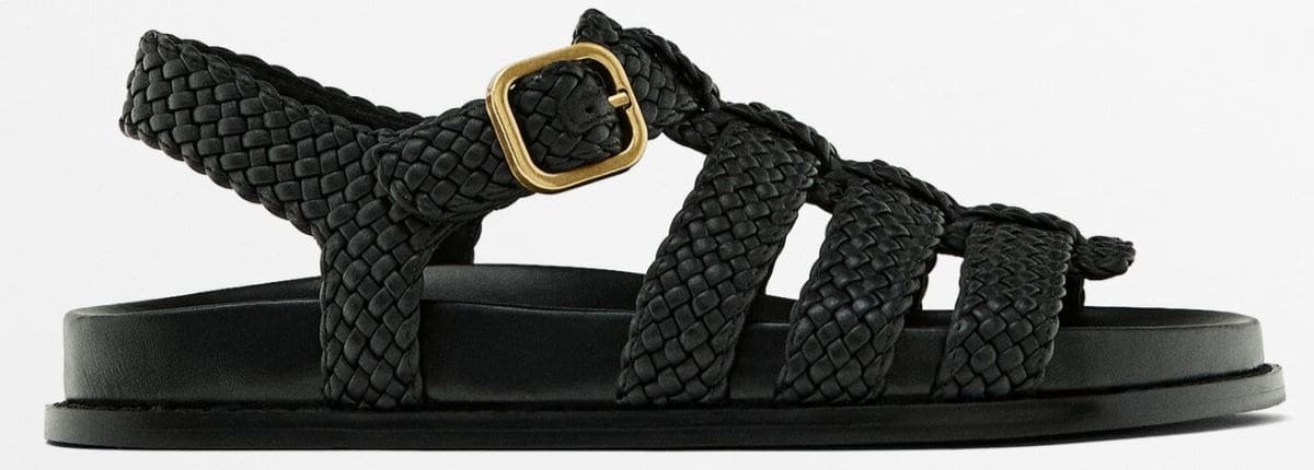 Sandalia trenzada hebilla de Massimo Dutti