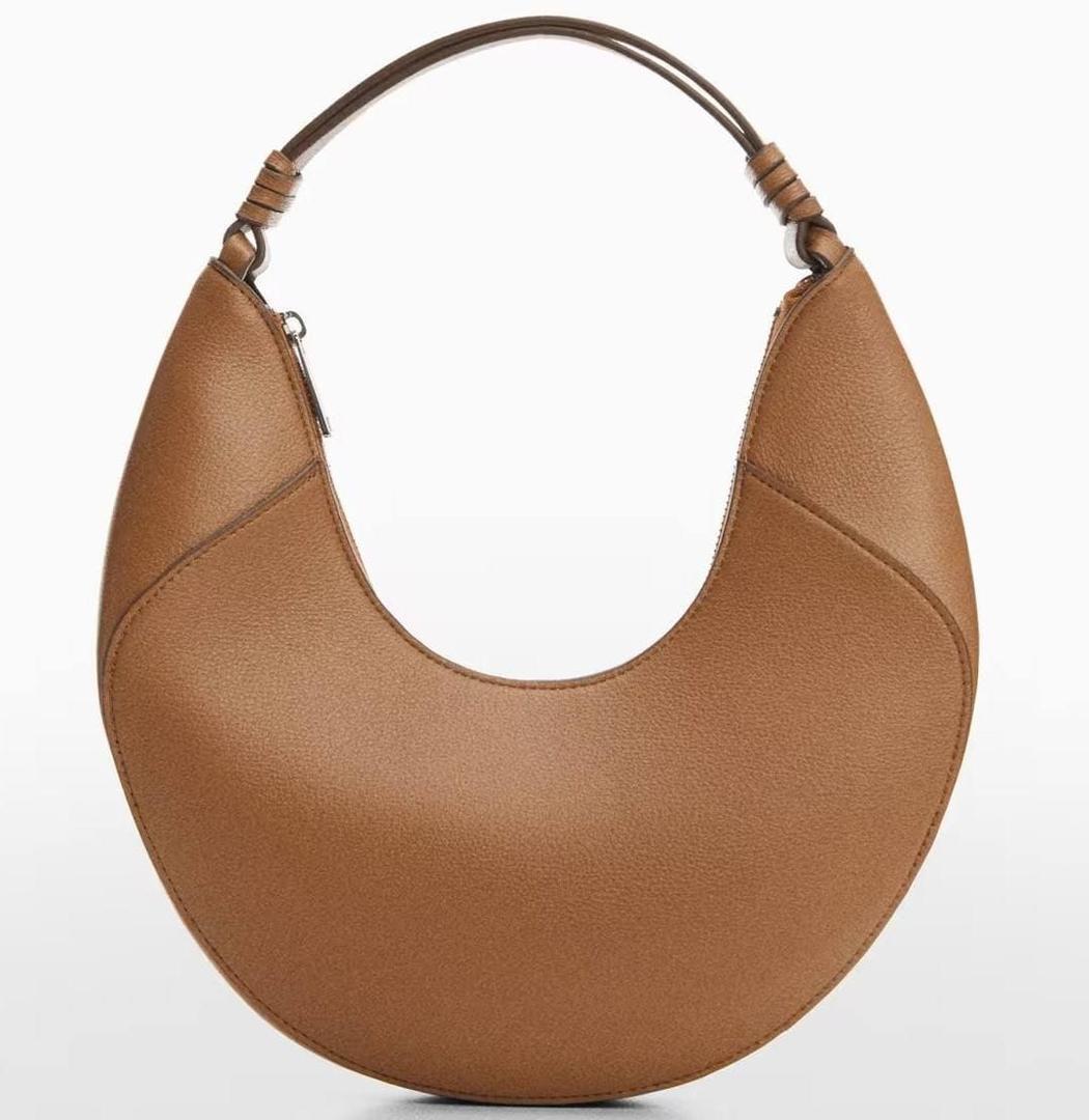 Bolso hombro efecto piel de Mango