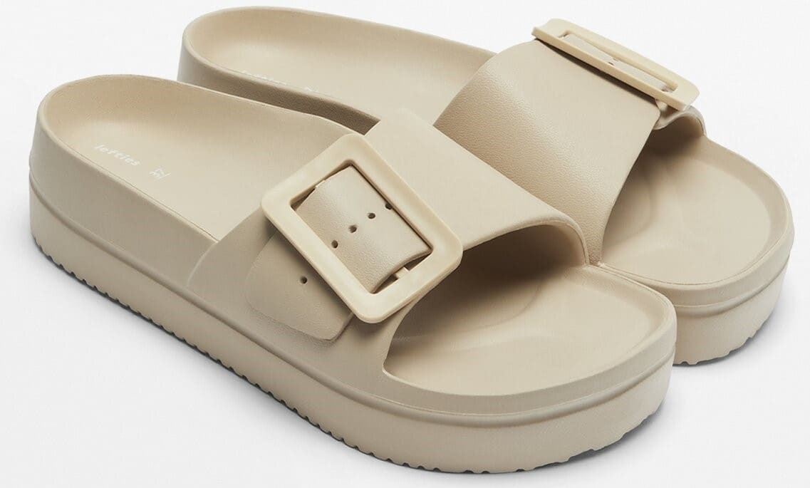 Sandalia hebilla de Lefties