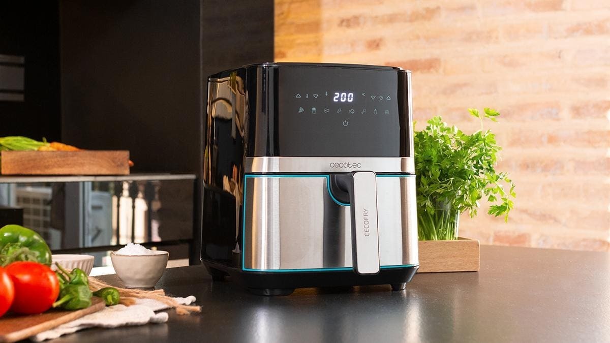 La freidora de aire Cecofry Full Inox Pro 5500 con 1700 W y 5,5 litros de Cecotec