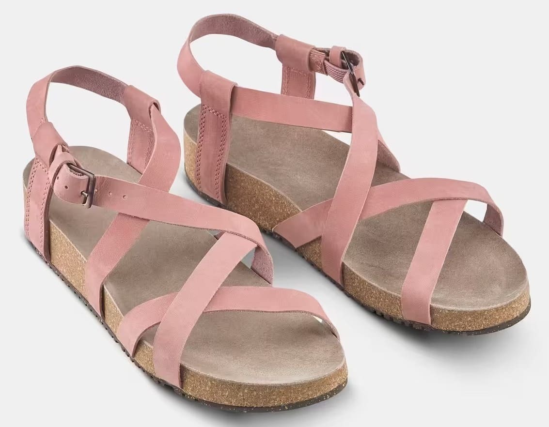 Las sandalias de senderismo para mujer rosas de Quechua en Decathlon