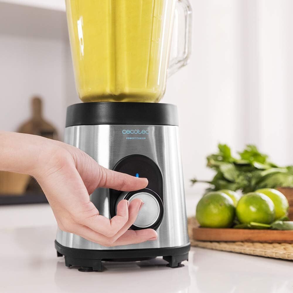 Batidora de vaso Power Black Titanium Cecotec 1,5 L de Amazon