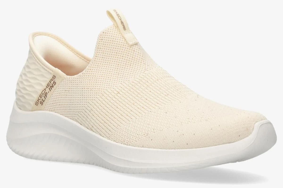 Las zapatillas Skechers Ultra Flex 3.0 de color beige en Sprinter
