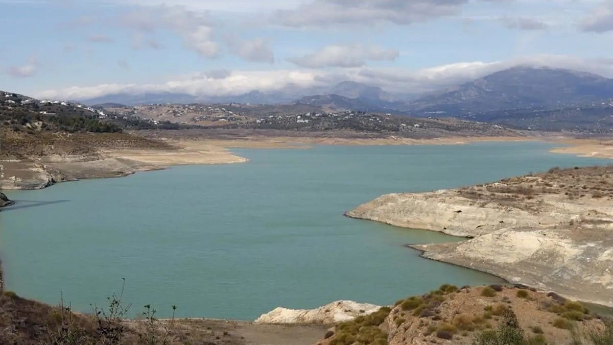 Imagen de un embalse en Andalucía