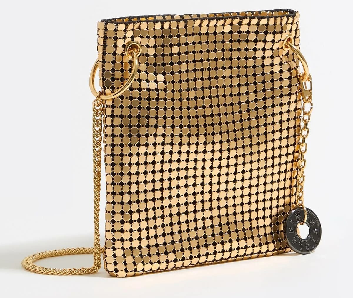 El bolso plano mini de malla metálica color oro de Bimba y Lola