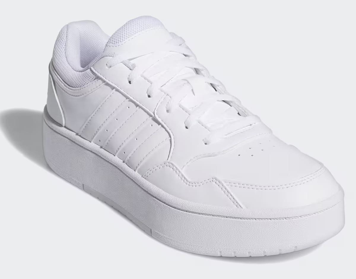 Las zapatillas Adidas Hoops Bold de mujer blancas en Decathlon