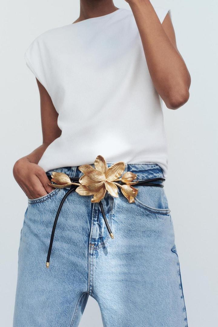 Cinturón de cordón con flor