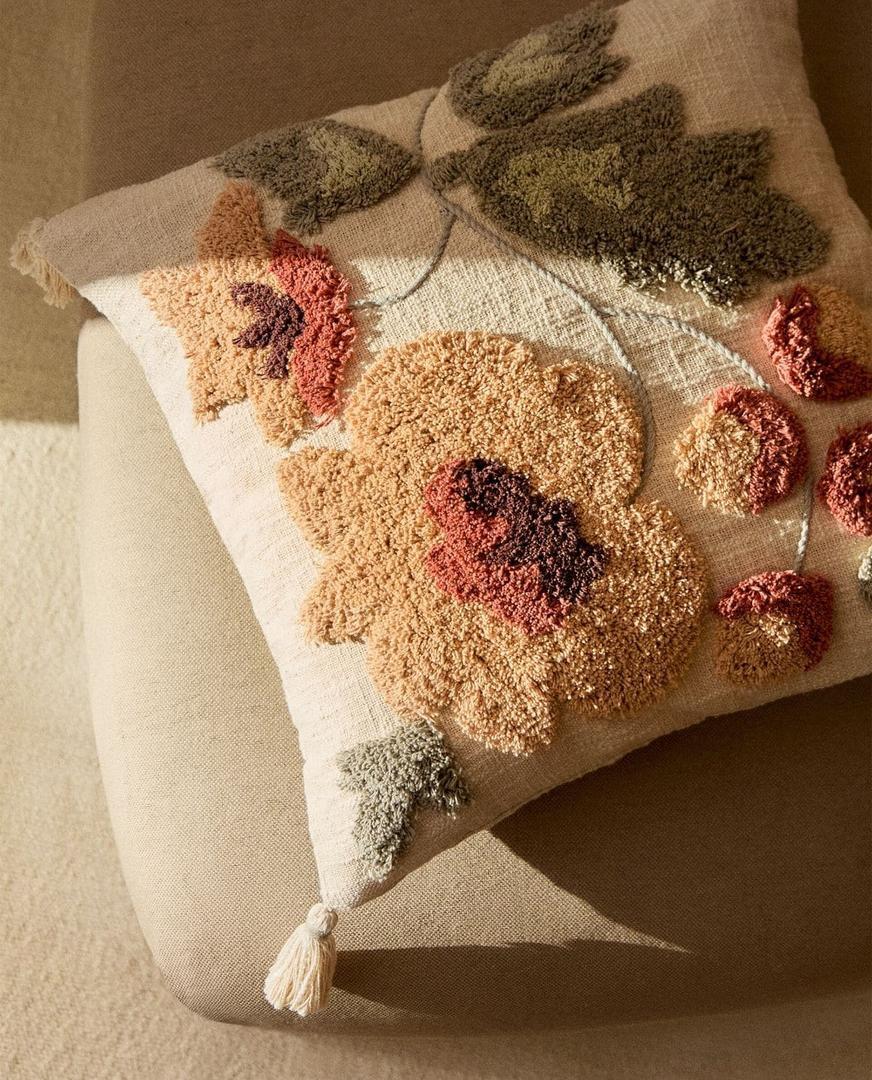 Funda de cojín con bordado de flor