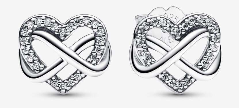 Los nuevos pendientes de botón Corazón Infinito brillante de Pandora