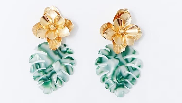 Los nuevos pendientes de flores monstera de Sfera en El Corte Inglés