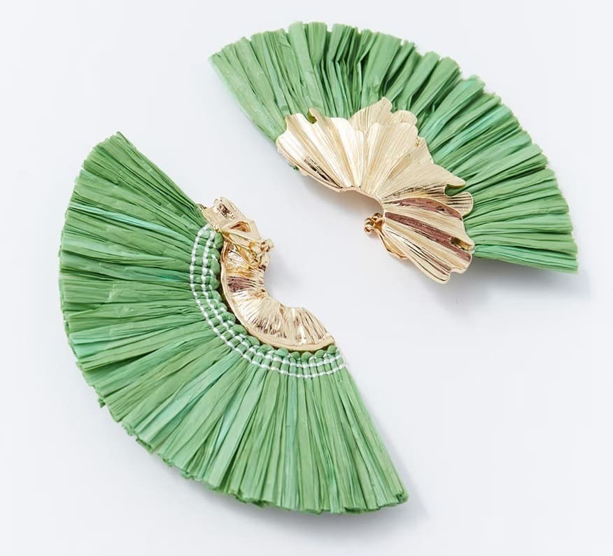 Los nuevos maxipendientes de abanico y rafia de Sfera en El Corte Inglés