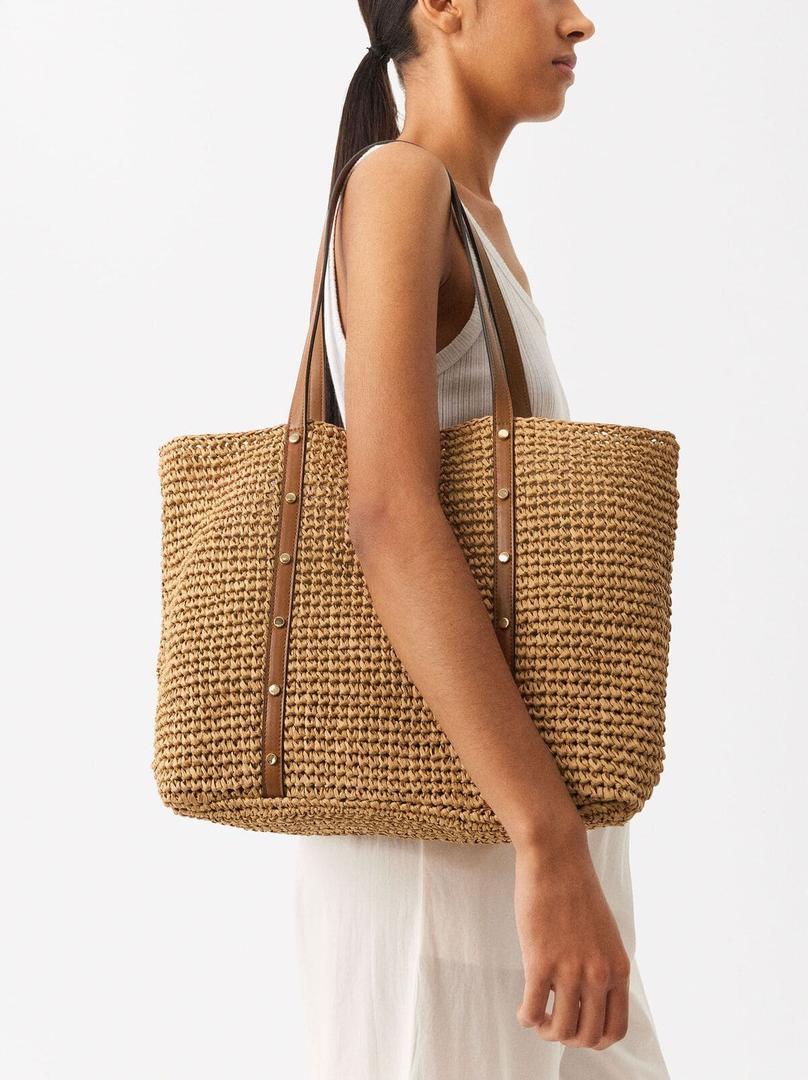 El nuevo bolso shopper efecto rafia de Parfois