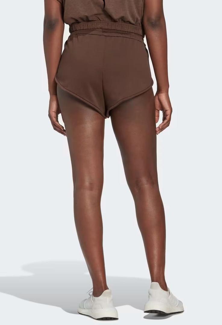 El pantalón corto Hyperglam Mini de color marrón de Adidas