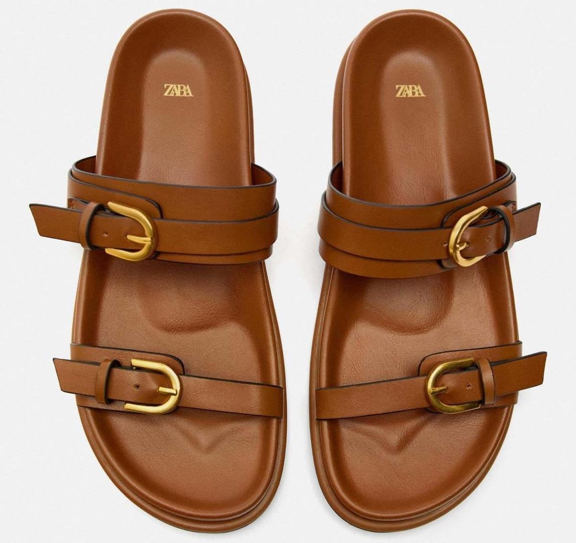 Sandalia hebillas de Zara