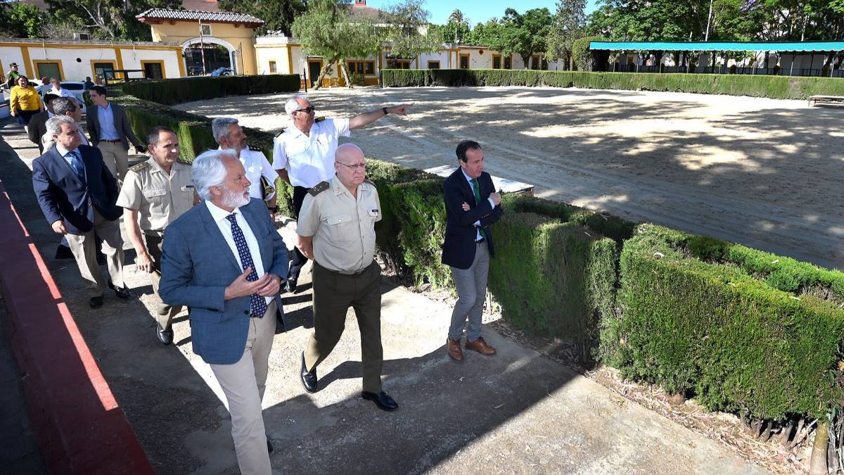 Imagen de la visita al Depósito de Sementales