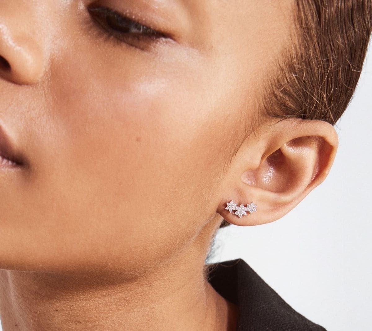 Pendientes de plata 925 con circonitas y flores de Parfois 