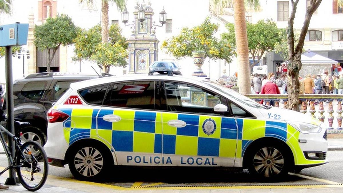 Coche de la Policía Local en Algeciras