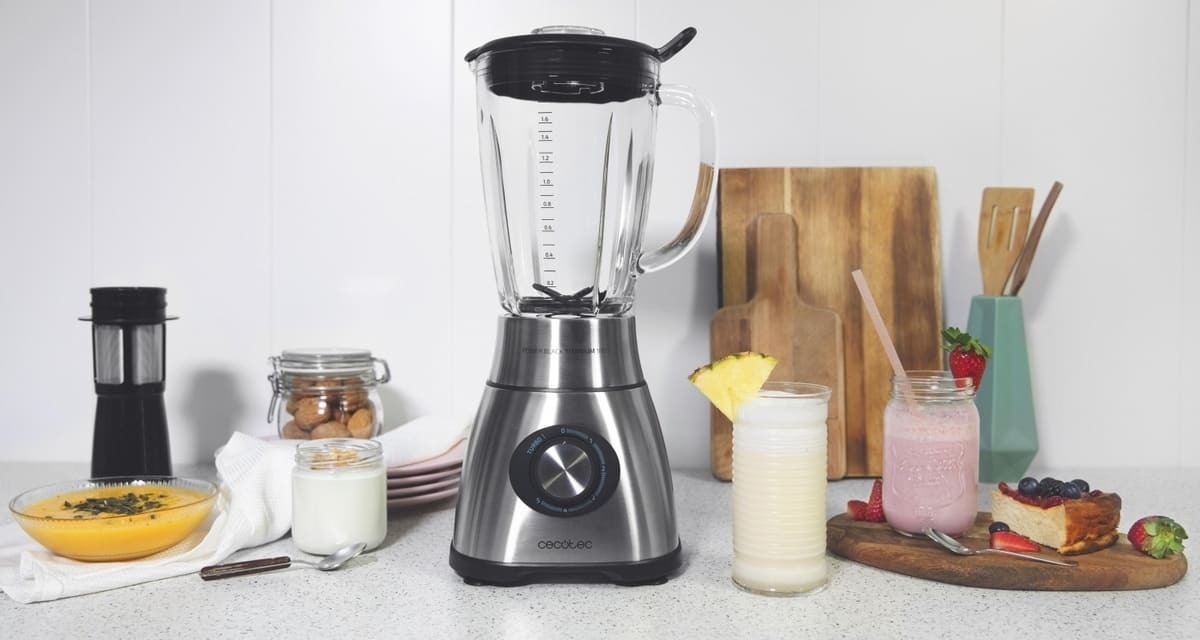 La batidora de vaso Cecotec Titanium 2500Max con 1800 W en Carrefour