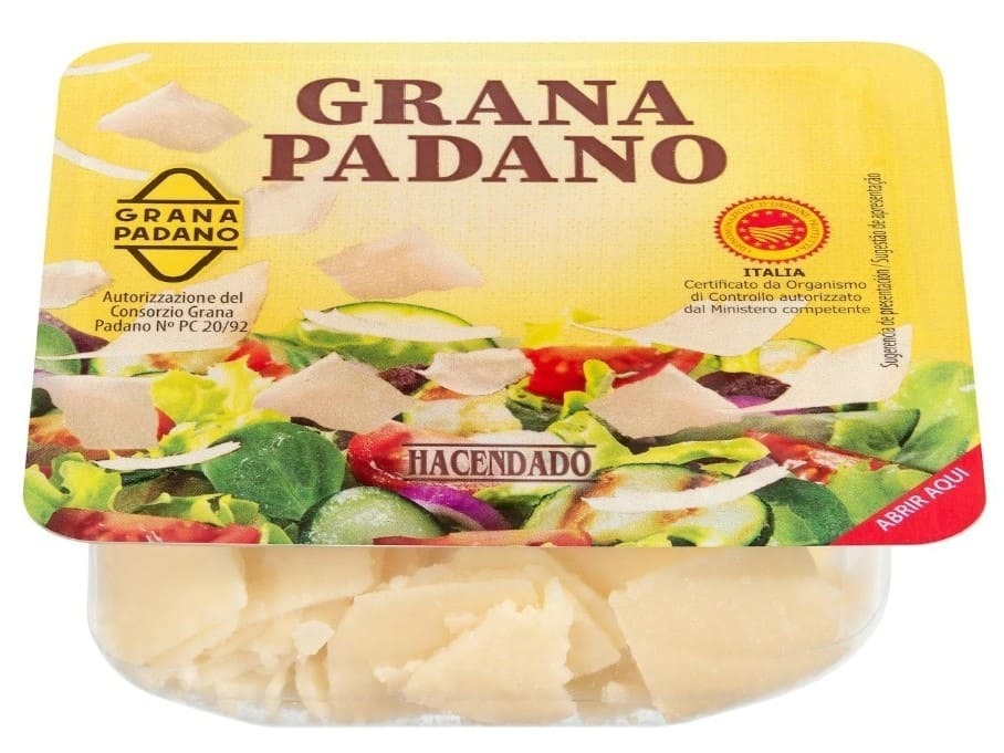 Queso grana padano en escamas