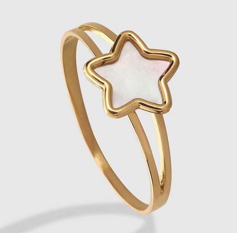 Anillo estrella de oro y nácar