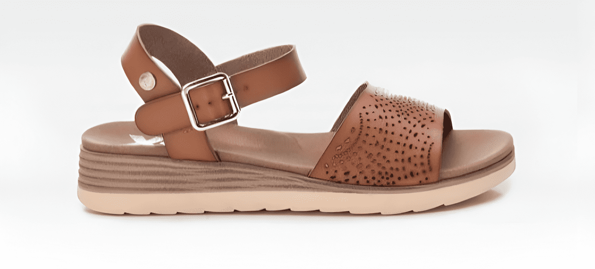 Sandalias de cuña con pala troquelada XTI