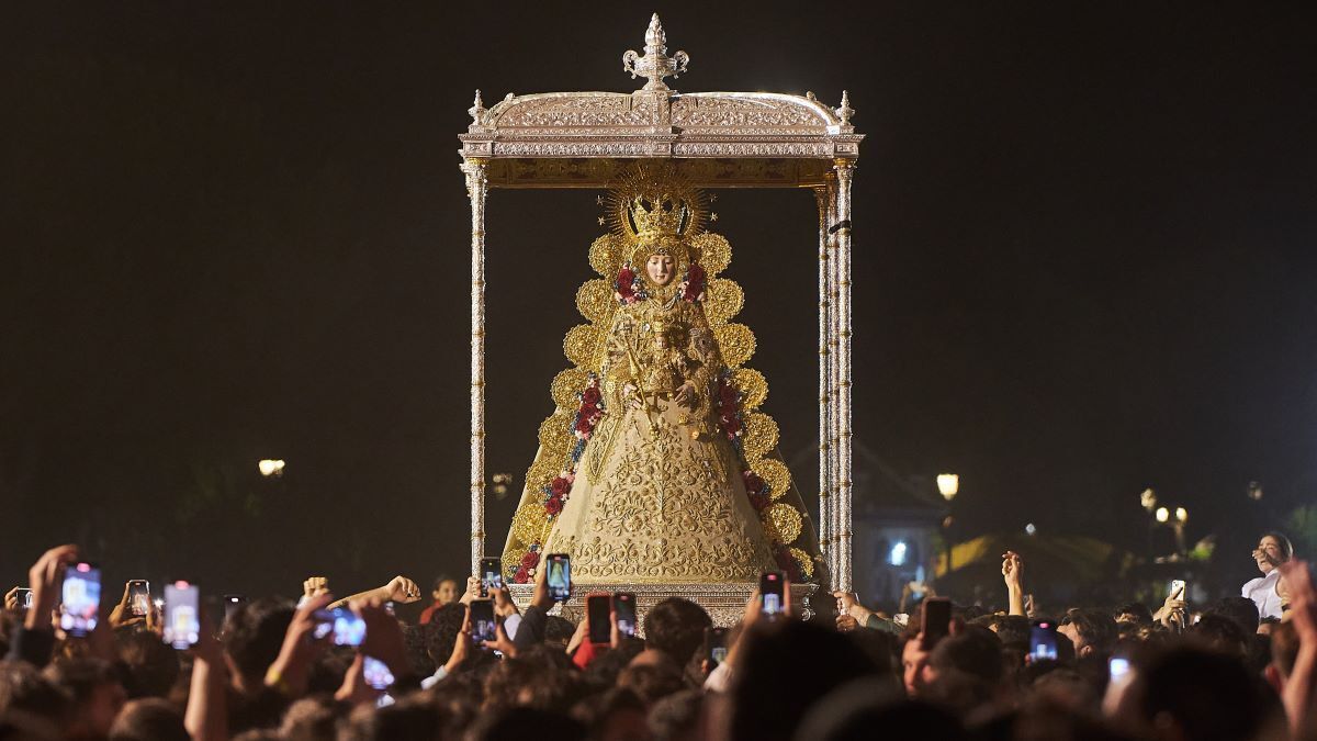 Procesión de la Virgen del Rocío 2024 | Salvador López Medina