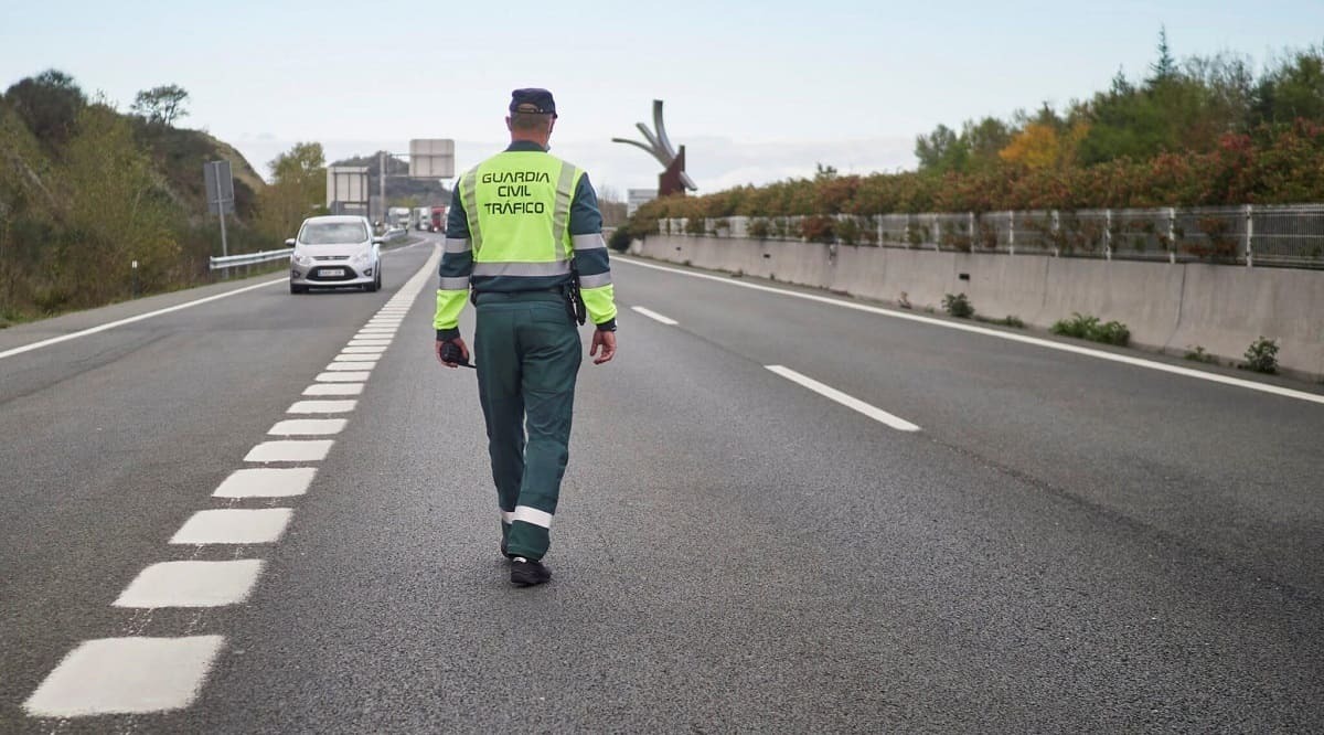 Un guardia civil de tráfico