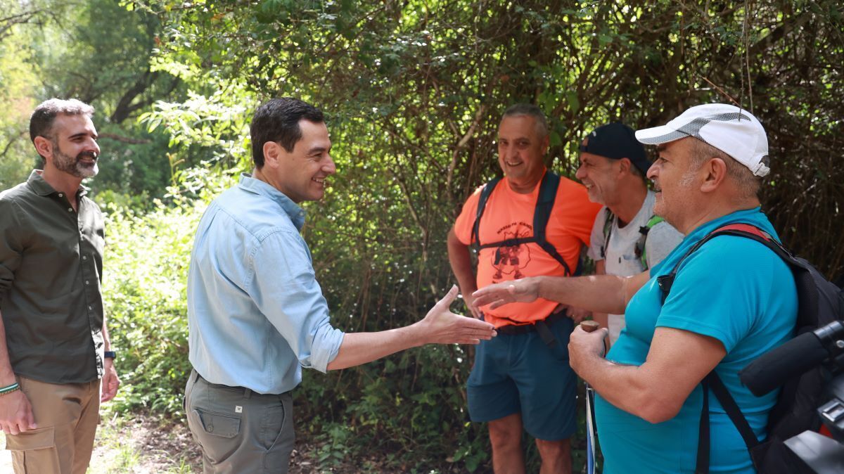 Juanma Moreno en el Parque Natural de Grazalema | Cristo García