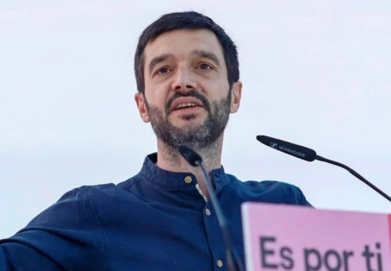 Pablo Bustinduy, ministro de Derechos Sociales