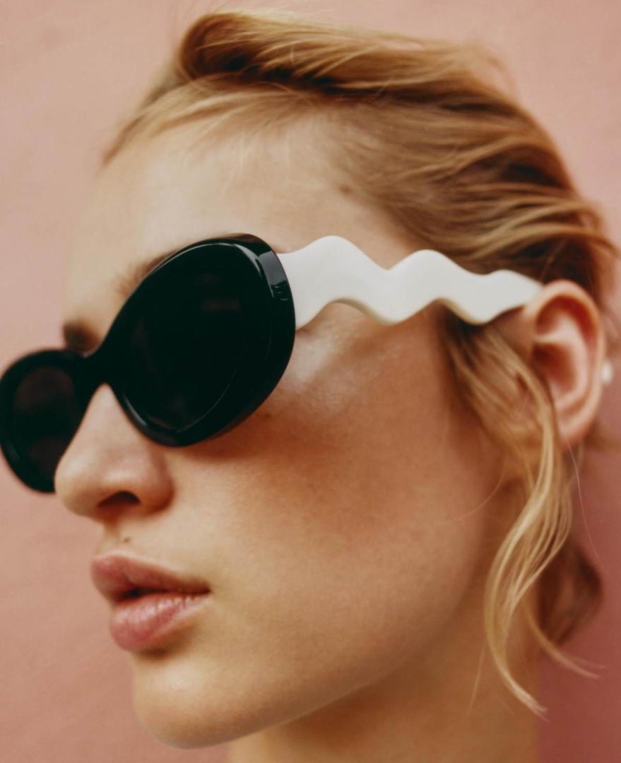 Gafas de sol patillas onduladas acetato de Zara