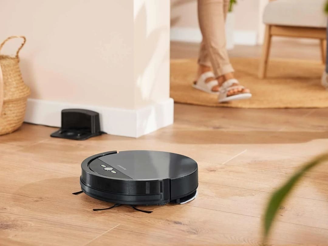 Robot aspirador friegasuelos 