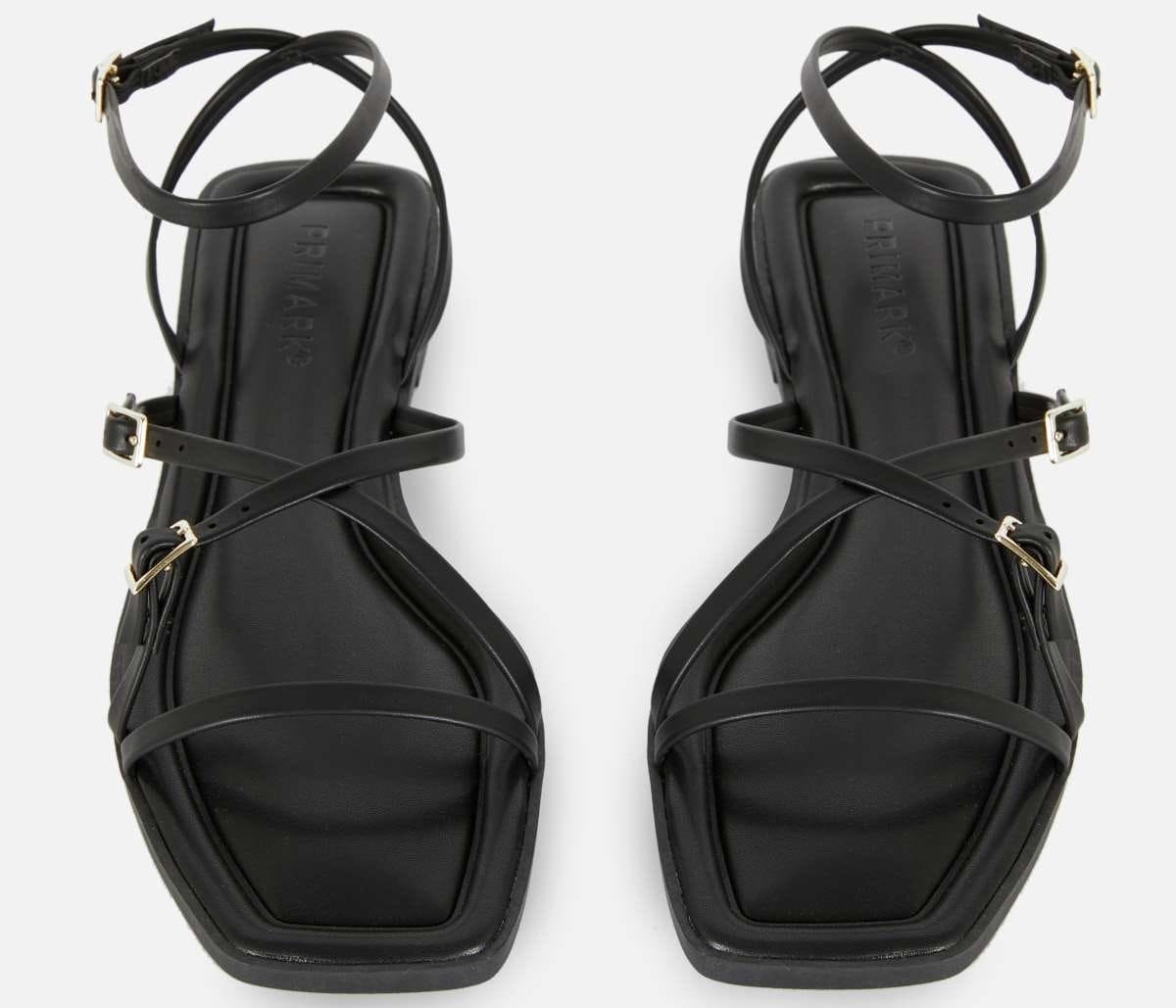 Sandalias con tiras y hebillas de Paula Echevarría de Primark