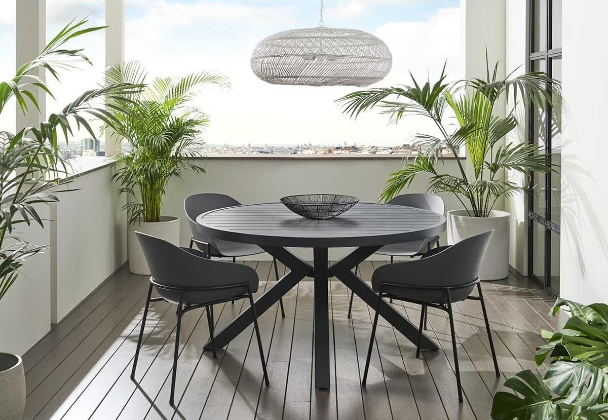 Colección de comedor con mesa Malta y sillones Cuzco