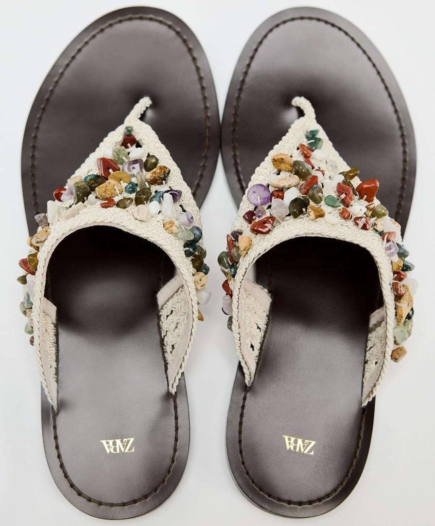 Sandalias planas de Zara